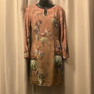 lavand. long sleeve dress with chain detail
